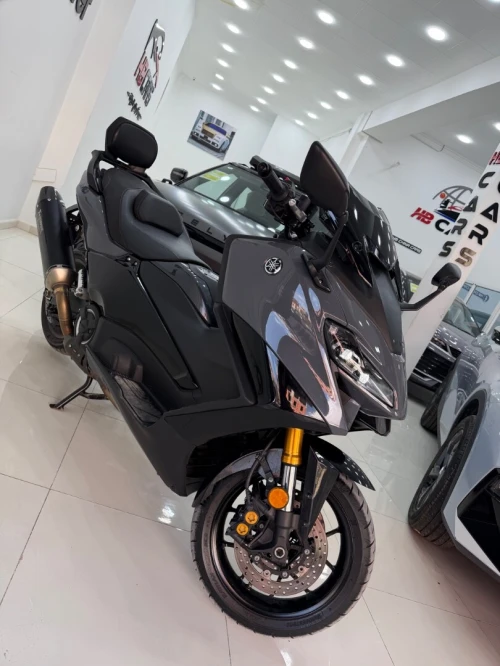 Yamaha T-max 2023