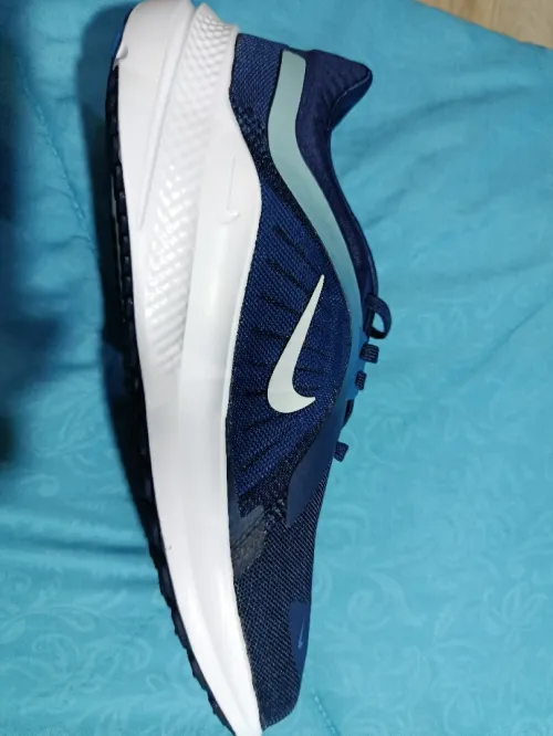 Nikes air max dn8 achetée en Europe. Différents models et pointure.