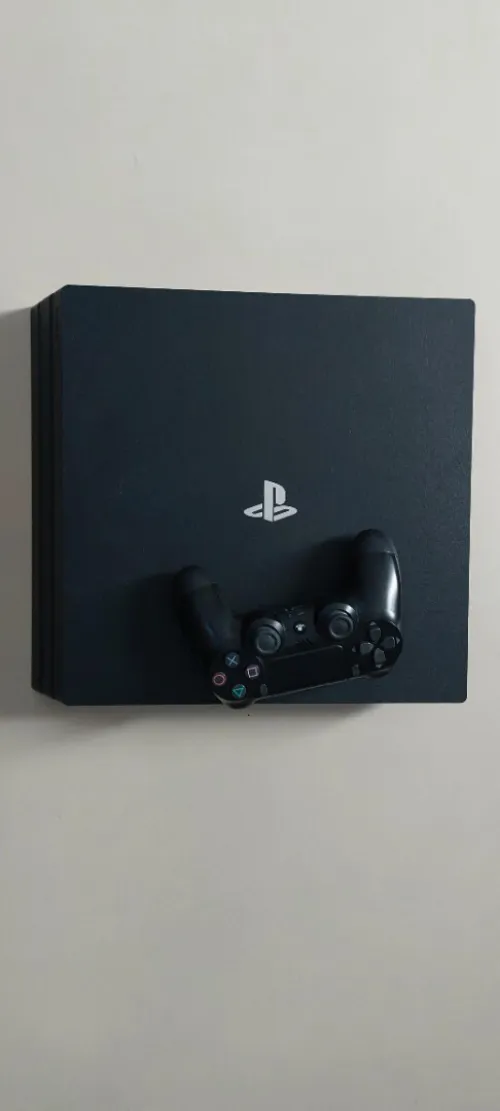 Ps4 pro flashé 1TB