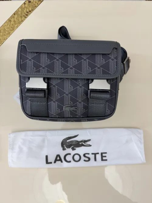 Sacoche lacoste