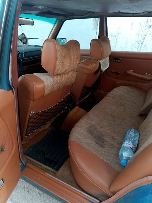 Mercedes W123 1976 240D
