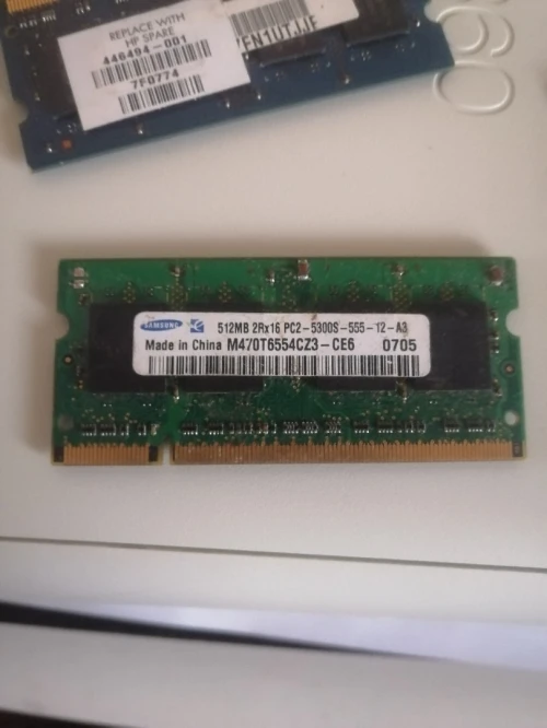 DDR 1 . DDR 2 . Carte wifi 