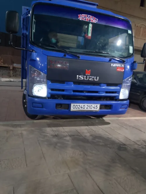 Isuzu Npr 71 2010