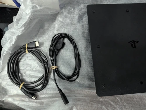 Ps4 noir Caba avec boite+manette original État 10/10