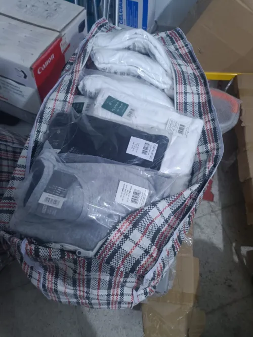 lot de vêtements homme femme enfants européen 