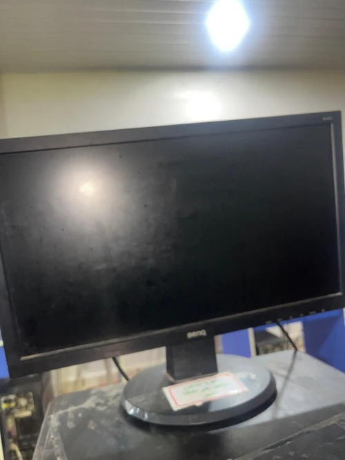 كمبيوتر مكتبي ordinateur de bureau