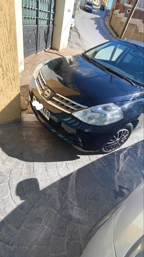 Nissan Tiida 5 portes 2009 