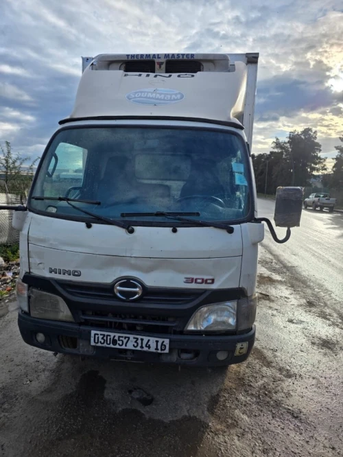 HINOU 311 frigo 2014