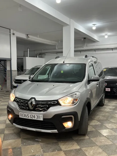 Renault Kangoo stepway 2024 