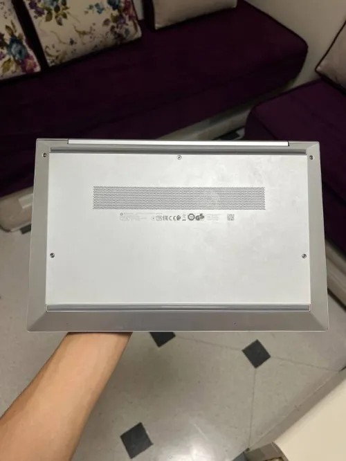 HP EliteBook 830 G7 Core i7-10610U I 16Go I 512 Go SSD