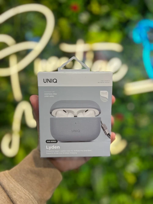 UNIQ AIRPODS CASE