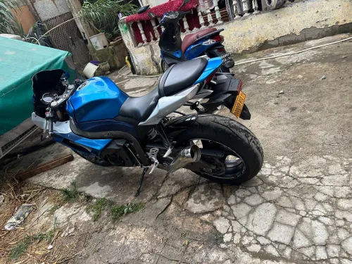Suzuki Gsr 2010