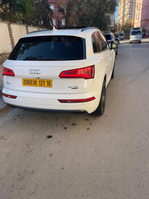 Audi Q5 2021 Ambition