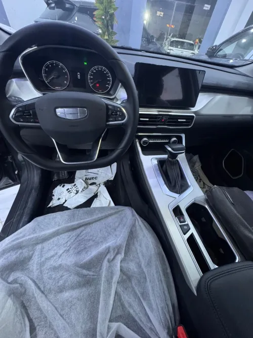 Geely Coolray 2025 