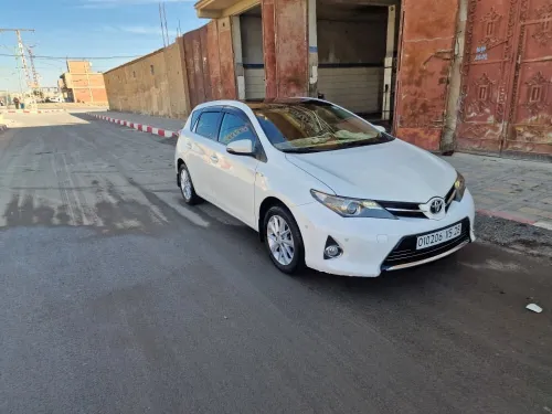 Toyota Auris 2015 Dynamique +