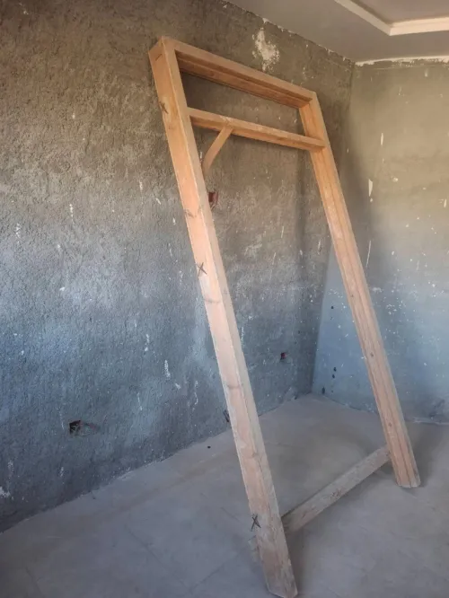 Cadre Porte Balcon (Porte-Fenêtre) en bois rouge en très bon état