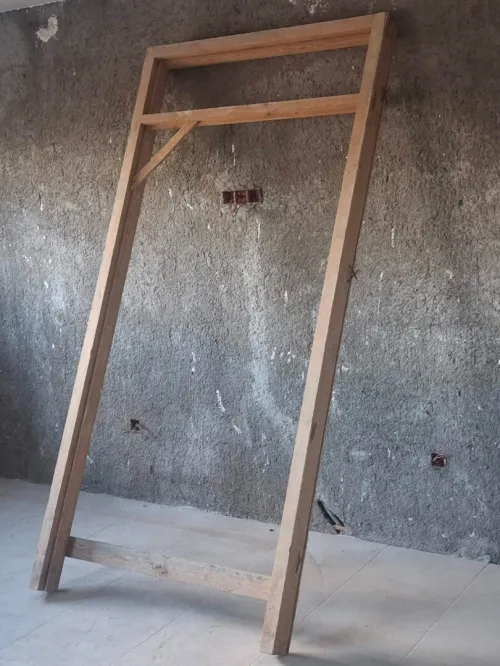 Cadre Porte Balcon (Porte-Fenêtre) en bois rouge en très bon état