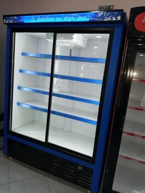 vitrine murale de 1m à 2m50