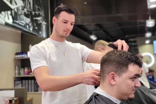 Coiffure adomissile 