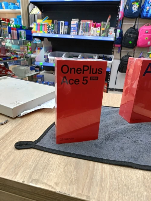 One plus ace 5ultra  85000da 