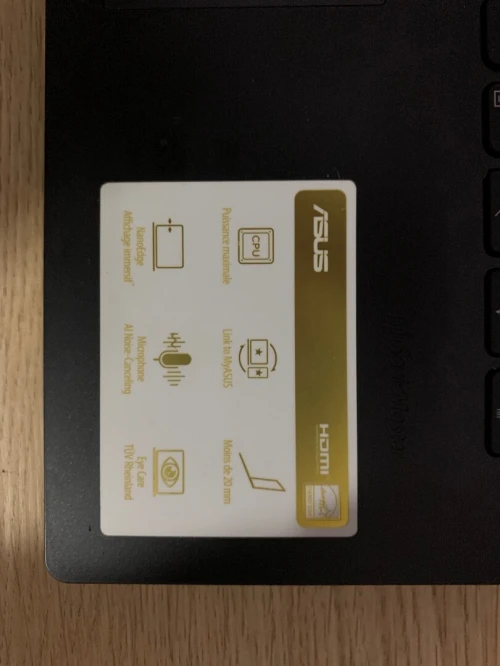 ASUS VivoBook 14