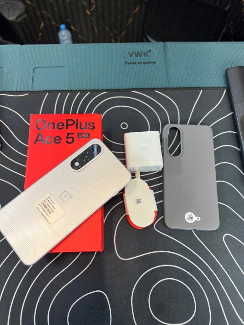 One plus One plus ace 5 ultra