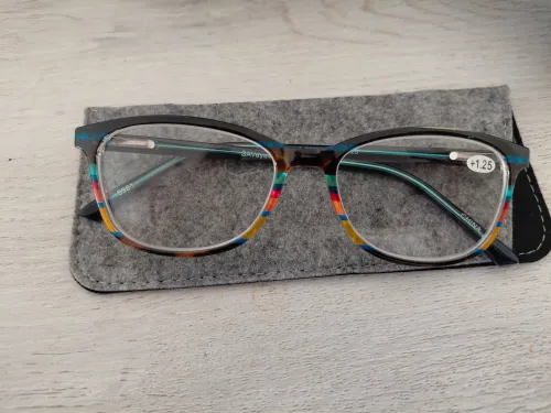 مجموعة نظارات قراءة أنيقة SAV Eyewear أصلية - جديدة مع علب - توصيل لكل الجزائر !