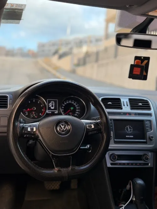 Volkswagen Polo 2015 La carat plus