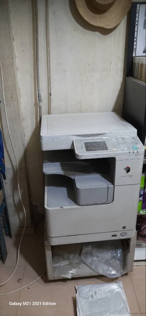 2 photocopieuses canon 2520