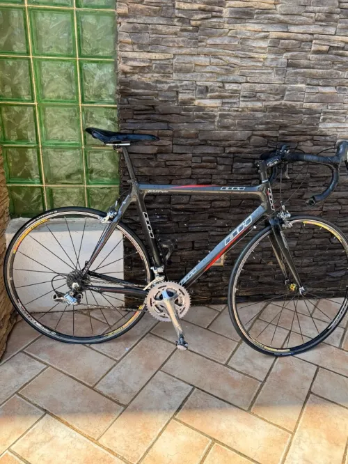 Vélo de course BH