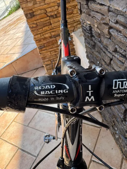 Vélo de course BH