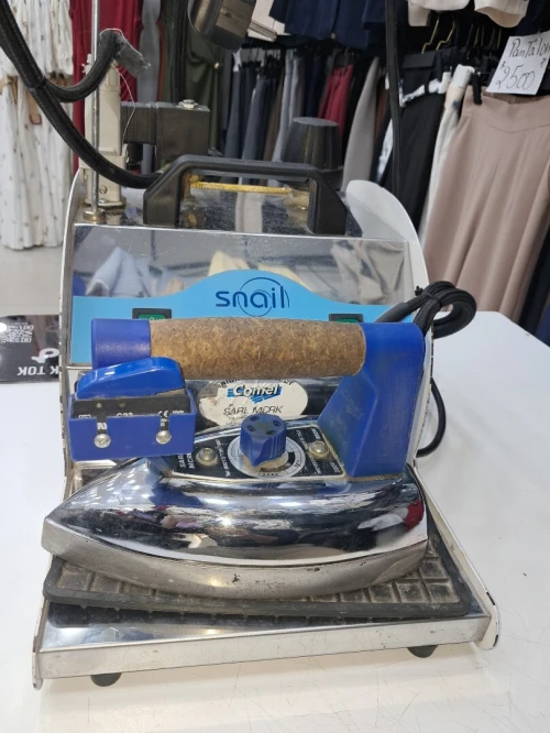fer a repasser vapeur avec  mini chaudière 02 litres  la marque #SNAIL 2  made in Italie