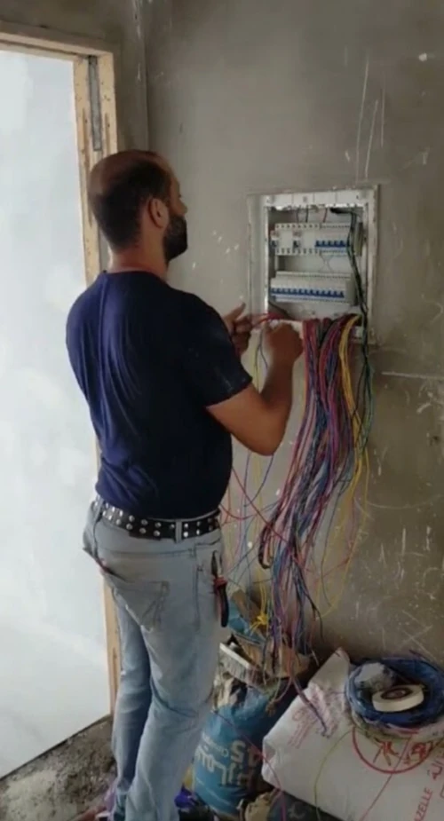 Electrician électricité batiment كهرباء كهربائي