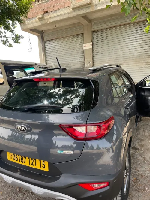 Kia Stonic 2021 Gris