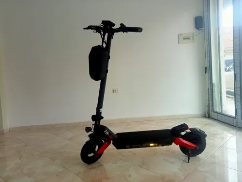 isinwheel T8 Electric Scooter