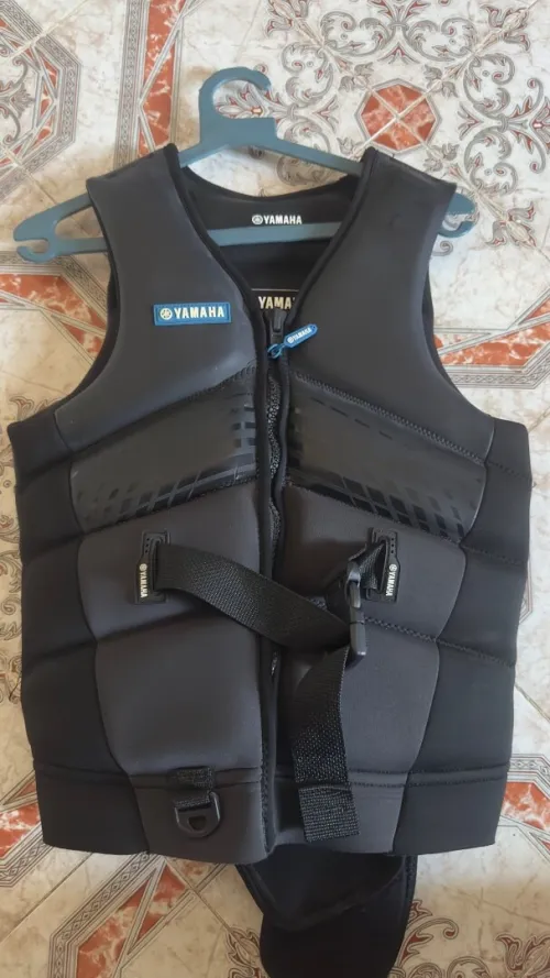 Gilet jetsky sandales marque yamaha