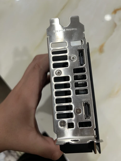 Asus RADEON RX 6500 XT