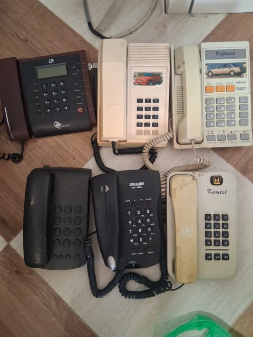 Téléphones fix en panne comme sur les photos 