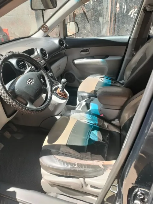 Kia Carens 2010 