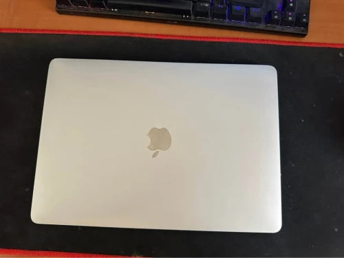 MACBOOK PRO 13" RETINA (MI-2017) CORE I5 2,3 GHZ - SSD 256 GO - 8 GO AZERTY- etat 9/10