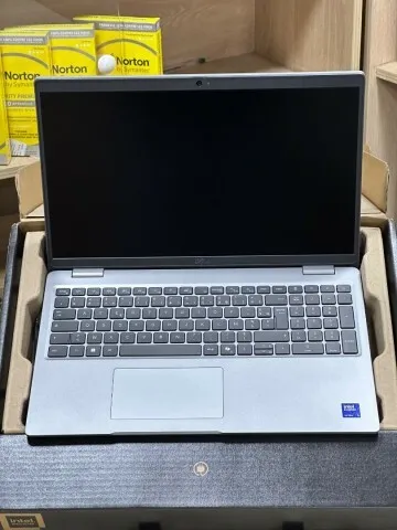 Dell precision 3590 i7 ultra