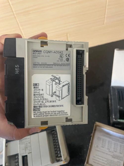 Automate OMRON + module d entrée analogique