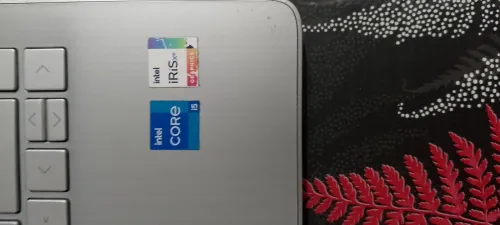 PC HP 11 gen i5 256 ssd graphics iris