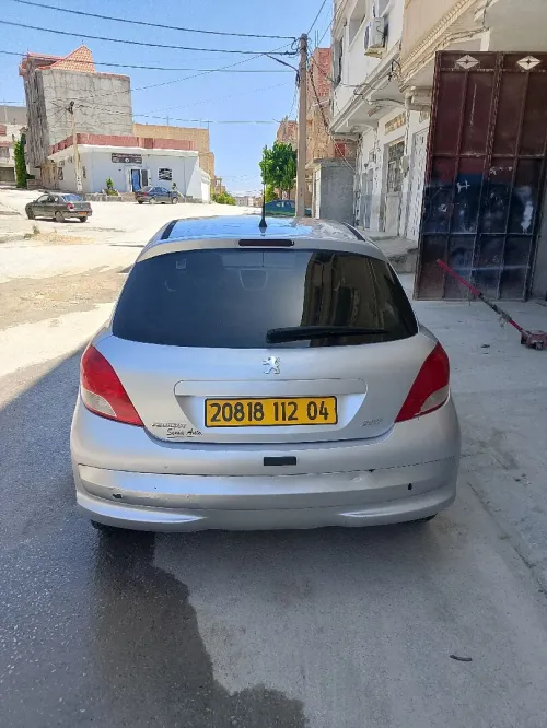 Peugeot 207 2012 Fennec