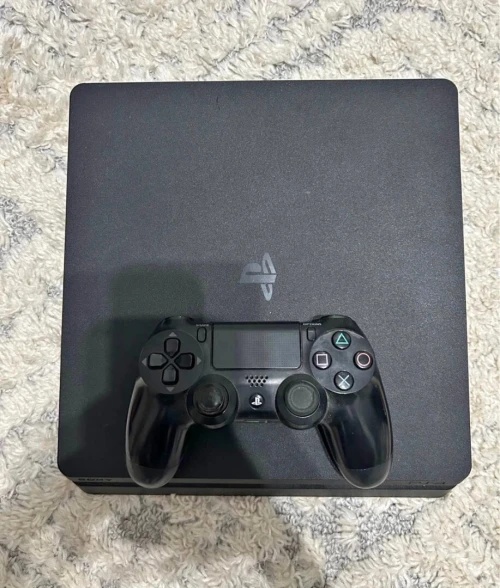 Ps4 slim 1to + manette original version 13.50 caba 10/10