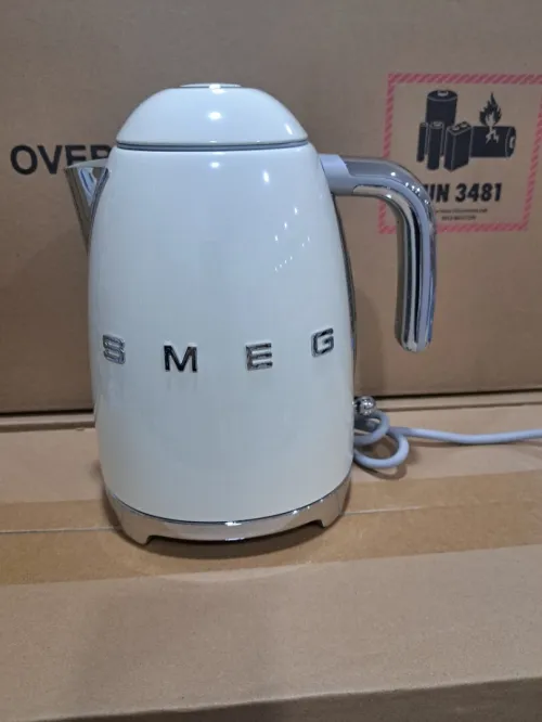 PETRIN SMEG BOUILLOIRE GRILL PAIN BLENDER PRESSE AGRUME KIT MIXEUR