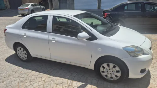 Toyota Yaris Sedan 2011 Base clim