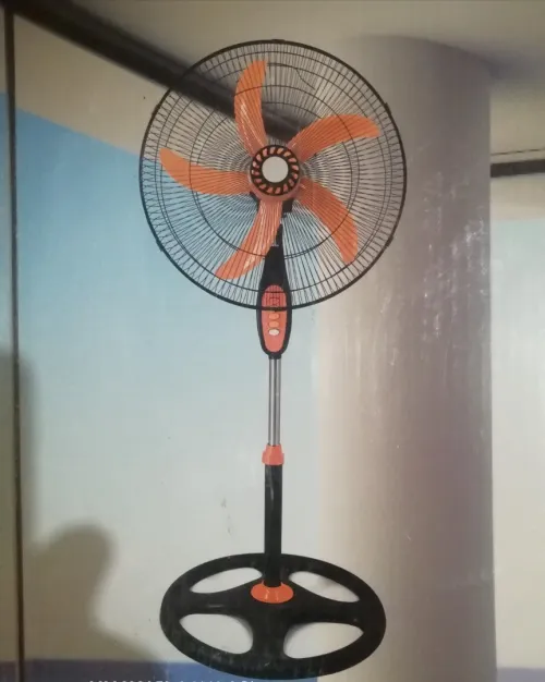 Ventilateur sur pied 18 