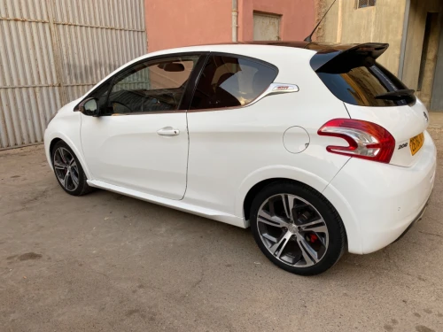 Peugeot 208 2013 GTi