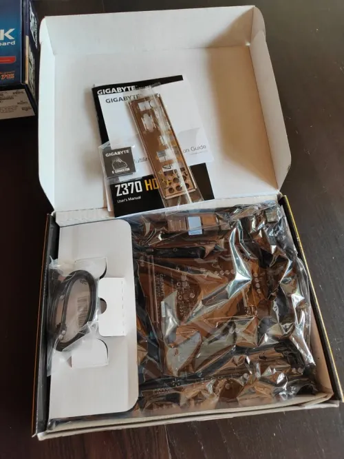 Gigabyte Z370 HD3P +i5 8500 PRIX FIXE